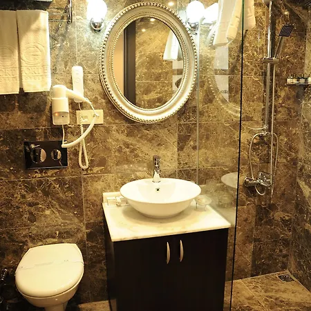Hotel Comfort Elite Old 3*